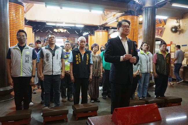 林右昌赴花蓮喊做民團後盾 藍嗆幕後黑手不演了 | 華視新聞