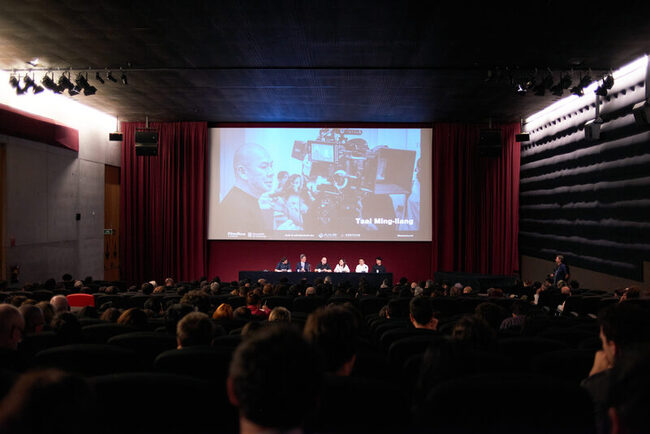 巴塞隆納蔡明亮電影回顧展  爆滿影迷迎接開幕 | 華視新聞