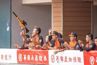 華南青少棒新北挑戰連霸差一步 8日與北市爭冠