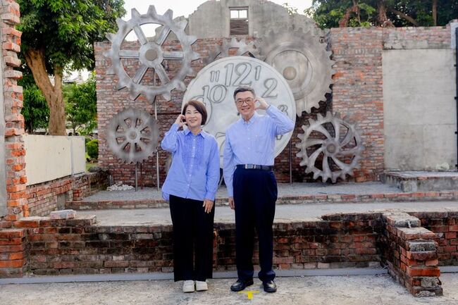 卓榮泰訪視屏東勝利星村  周春米盼中央挹注經費 | 華視新聞