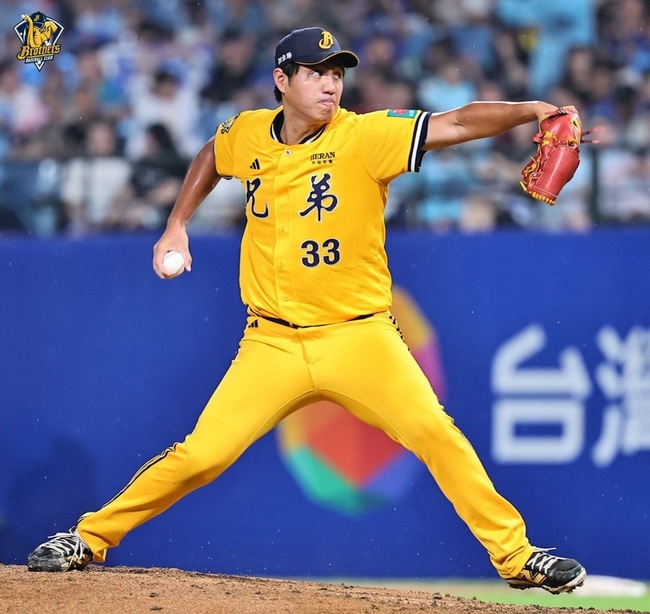 鄭浩均睽違598天一軍先發 到處討抱抱緩解緊張 | 華視新聞