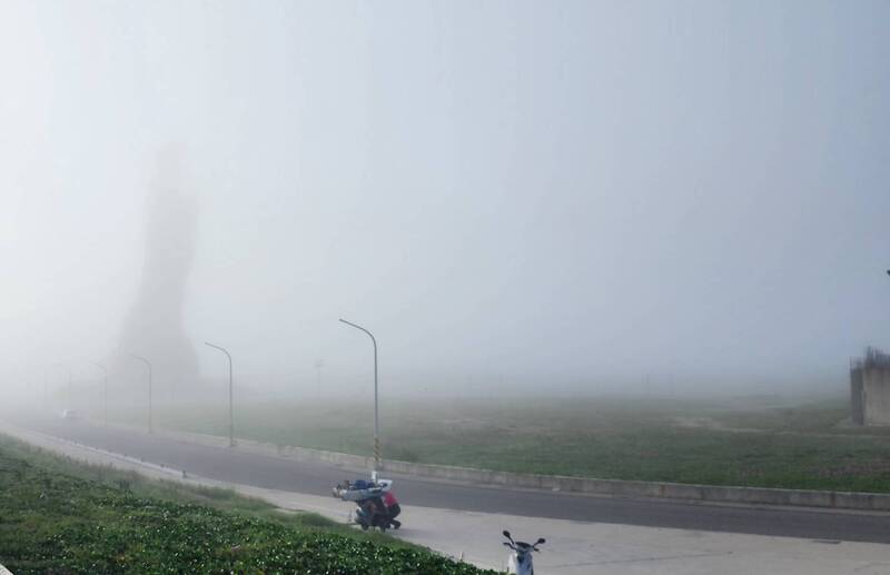 澎湖清晨濃霧（2）