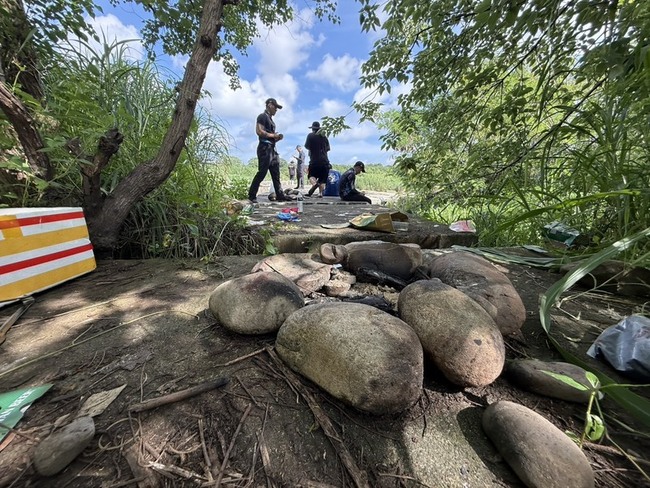 越籍移工苗栗後龍溪戲水失蹤  消防持續搜救 | 華視新聞