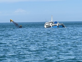 貨船鑫豐輪觸礁沉沒  人員均安船隻漏油處理中