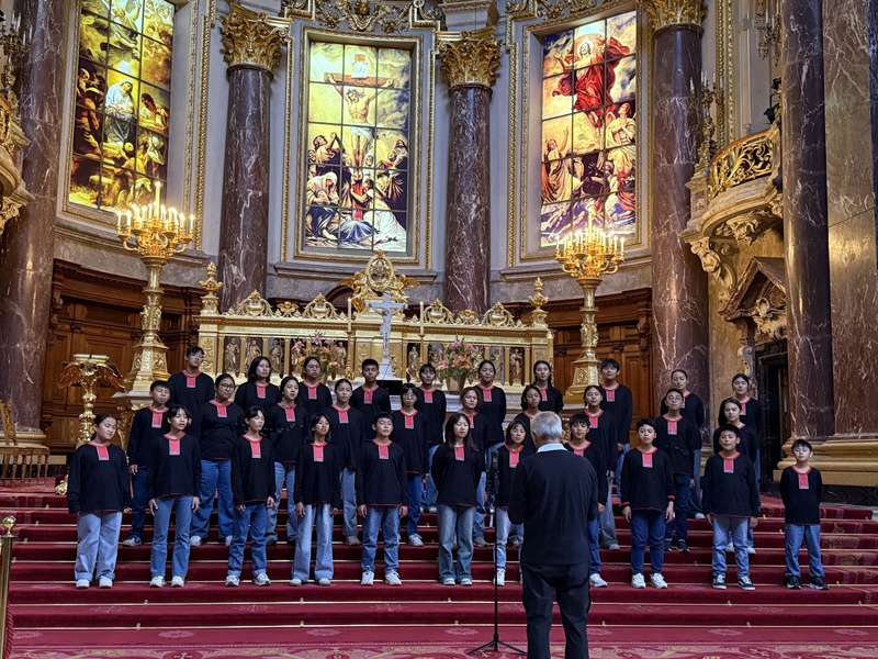原聲童聲合唱團在柏林大教堂獻唱