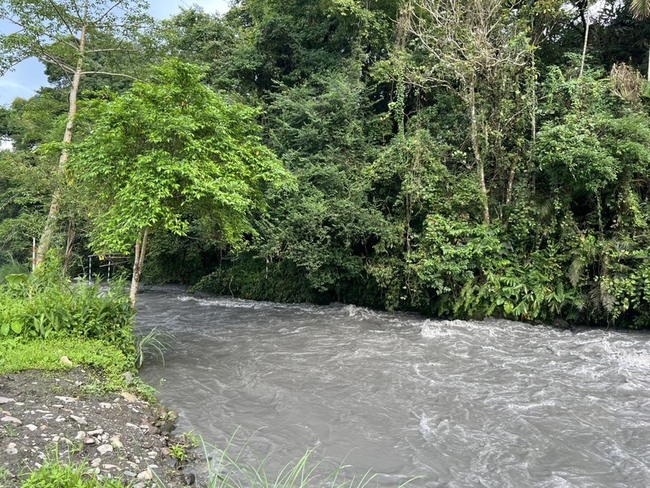 安農溪泛舟翻覆釀1死5傷 宜蘭縣府公告暫停泛舟 | 華視新聞