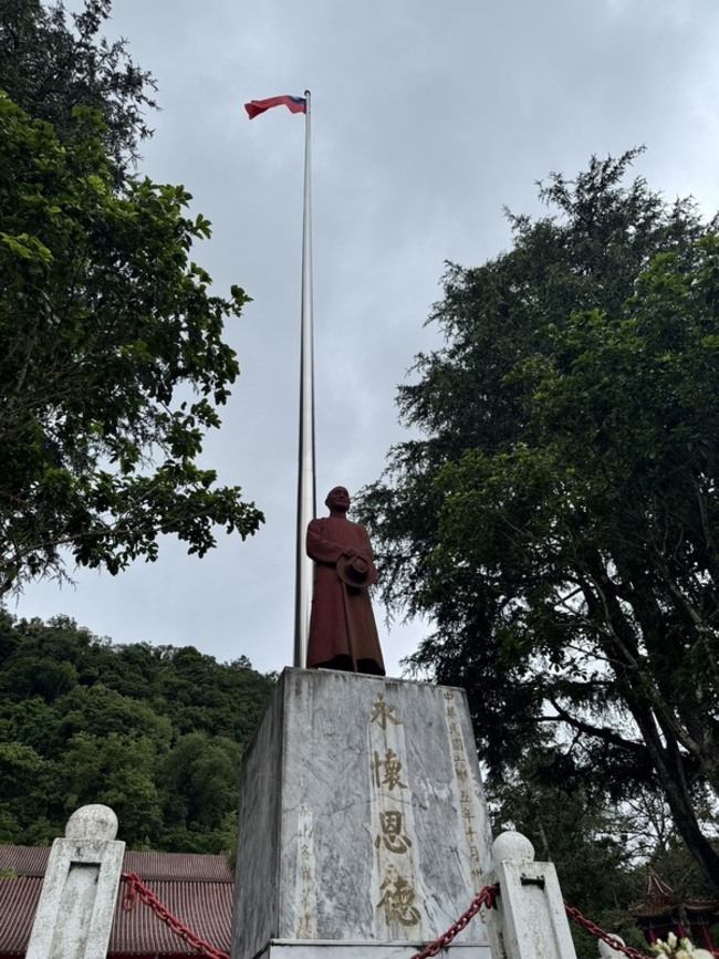 台中梨山賓館前蔣中正銅像擬遷移 盧秀燕盼打住 | 華視新聞