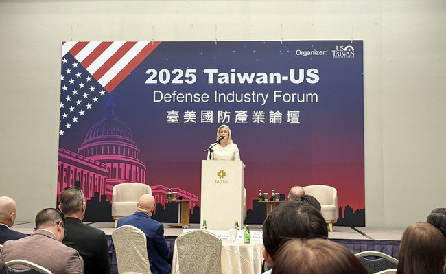 前美陸軍部長：美台需強化嚇阻 國防產業合作找解答 | 華視新聞