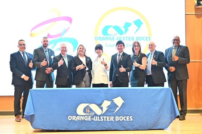 高市府團訪紐約橘郡簽教育備忘錄 小港高中締姐妹校 | 華視新聞