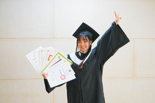 越籍僑生半工半讀拚上研究所 落地生根努力圓夢 | 華視新聞