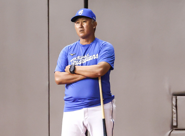 許銘傑轉任悍將一軍投手教練 坦言壓力不一樣 | 華視新聞