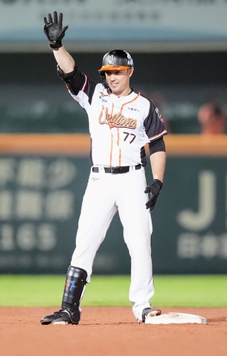 林安可雙響砲掃7打點 獅隊點亮上半季封王M10