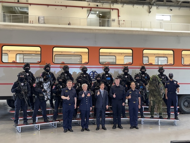 賴總統視察反恐訓練中心 籲台推動全社會防衛韌性 | 華視新聞