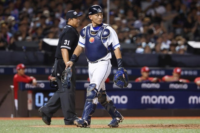 纏鬥3打席  戴培峰：徐若熙變化球狀況非常好 | 華視新聞