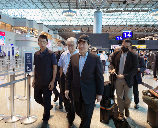 馬英九率學員訪陸  盼兩岸青年互相學習有助和平 | 華視新聞