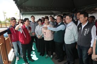 視察曾文溪  卓榮泰：更大規模治水計畫審議中