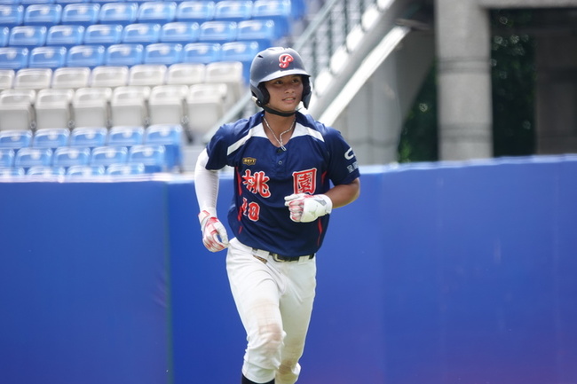 捕手江庭毅拚選秀不畏大場面 玉山盃率桃園奪季軍 | 華視新聞