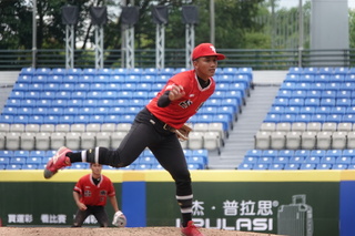 黃宇昇氣氛到位練投飆速150  教頭看好球速再提升