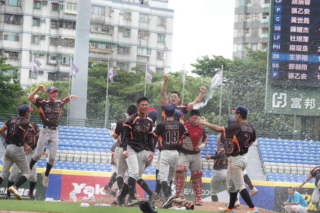 玉山盃青棒賽 台中市睽違15年奪冠獲U18組訓權 | 華視新聞