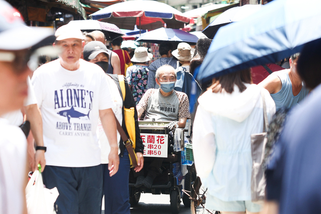 北市包辦上午高溫前3名 士林區飆37.4度 | 華視新聞