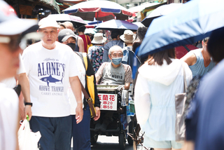 北市包辦上午高溫前3名 士林區飆37.4度