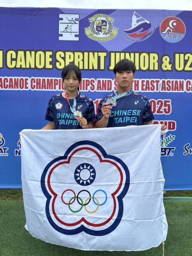 輕艇競速亞青少賽 謝家承、曾俐芩混合組越級鍍銀 | 華視新聞
