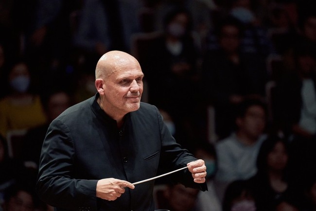 指揮大師梵志登率長榮交響樂團  全台巡演 | 華視新聞