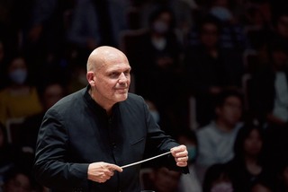 指揮大師梵志登率長榮交響樂團  全台巡演