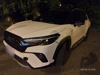 自小客車國道遭輪胎擊中  疑拖吊車載運不慎釀災