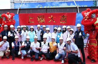 嘉義市西區全民運動館上梁 預計115年9月營運