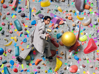 柏霖攀岩敲彩球取金曲獎座  笑稱希望是預習