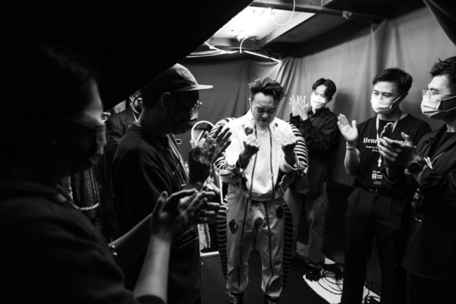 陳奕迅將推世界巡演紀錄片 7年心路歷程獻歌迷 | 華視新聞