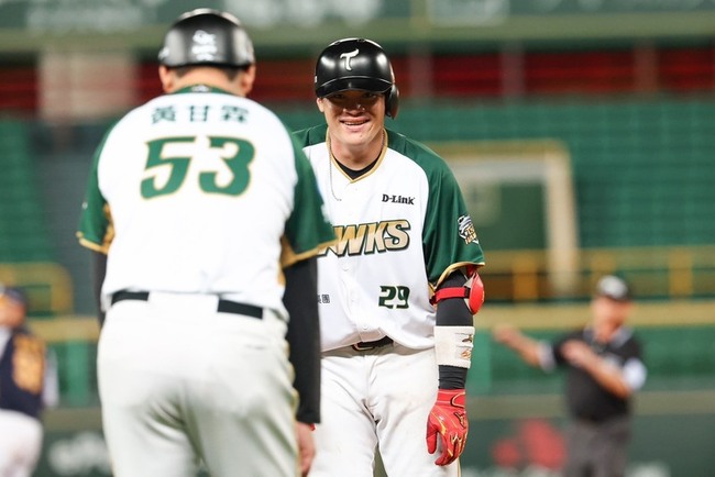 魔鷹單場雙響砲 張肇元延長賽再見安雄鷹勝兄弟 | 華視新聞