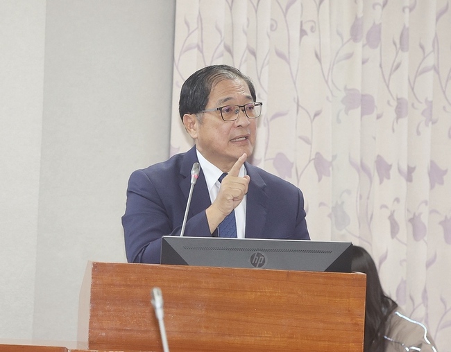 議場播放疑偵訊錄音 王義川告發黃國昌涉偽造文書 | 華視新聞