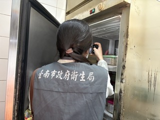 台南周氏蝦捲爆食安疑慮  衛生局初判店員個人行為