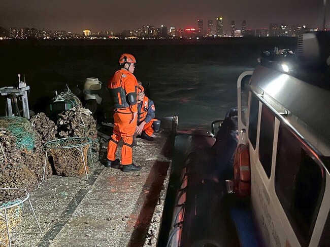 金廈海域數十公頃違法蚵棚 金門縣與陸方協調拆除 | 華視新聞