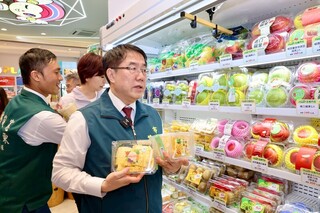 台南金鑽鳳梨截切鮮果盒 限量上架超商門市