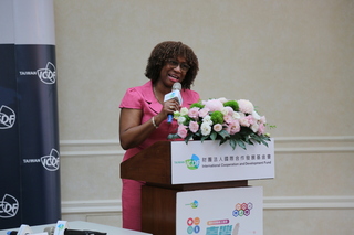 國合會擴大辦教師研習 聖文森大使親授課