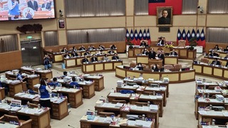 重機停汽車位引爭議  侯友宜：試辦可停2機車格