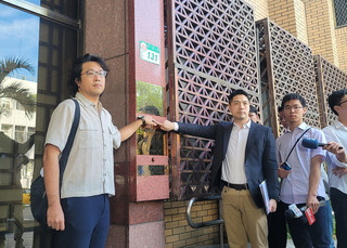 沈伯洋代父提告3粉專涉妨害名譽 下週將告傅崐萁