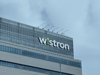 緯創竹北總部開幕 黃仁勳錄影露面：一起打造AI工廠