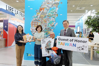 台贈書首爾大都會圖書館 在韓推廣台灣文學