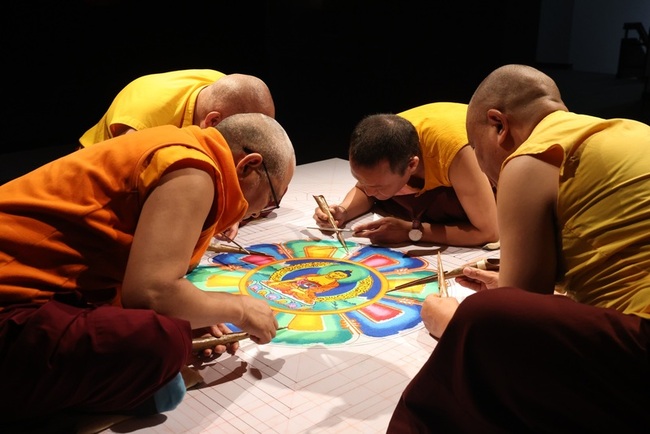 「傳承之美」特展  喇嘛現地繪製沙壇城 | 華視新聞