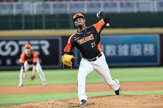 桃猿奉送4失誤  統一獅打擊爆發點亮上半季M5 | 華視新聞