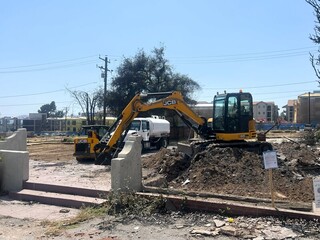 ICE突襲風聲鶴唳  洛杉磯野火重建區臨時工短缺