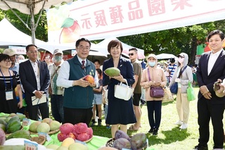 台南國際芒果節開幕 安倍昭惠出席、植樹紀念