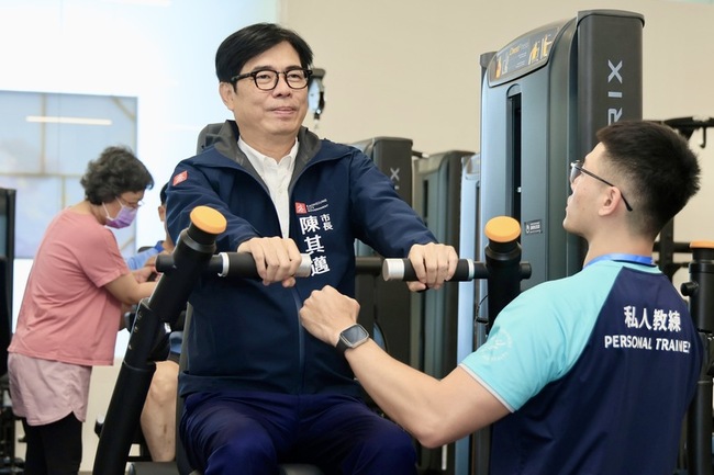 岡山運動中心開幕 北高雄首座全年齡活動空間 | 華視新聞