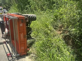 台中7旬婦駕農用車翻覆遭壓車下 送醫不治