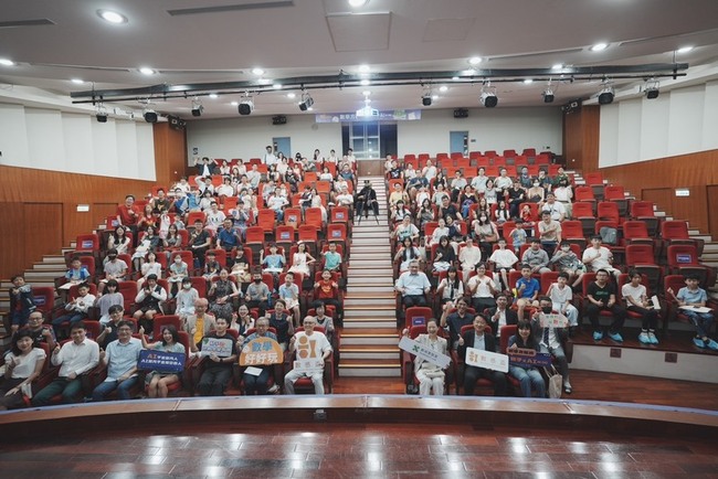 數感盃AI數學詩圖競賽收1245件作品 創新高 | 華視新聞