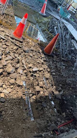 台中新光三越修復 技師建議鋼承板切割繩索吊掛